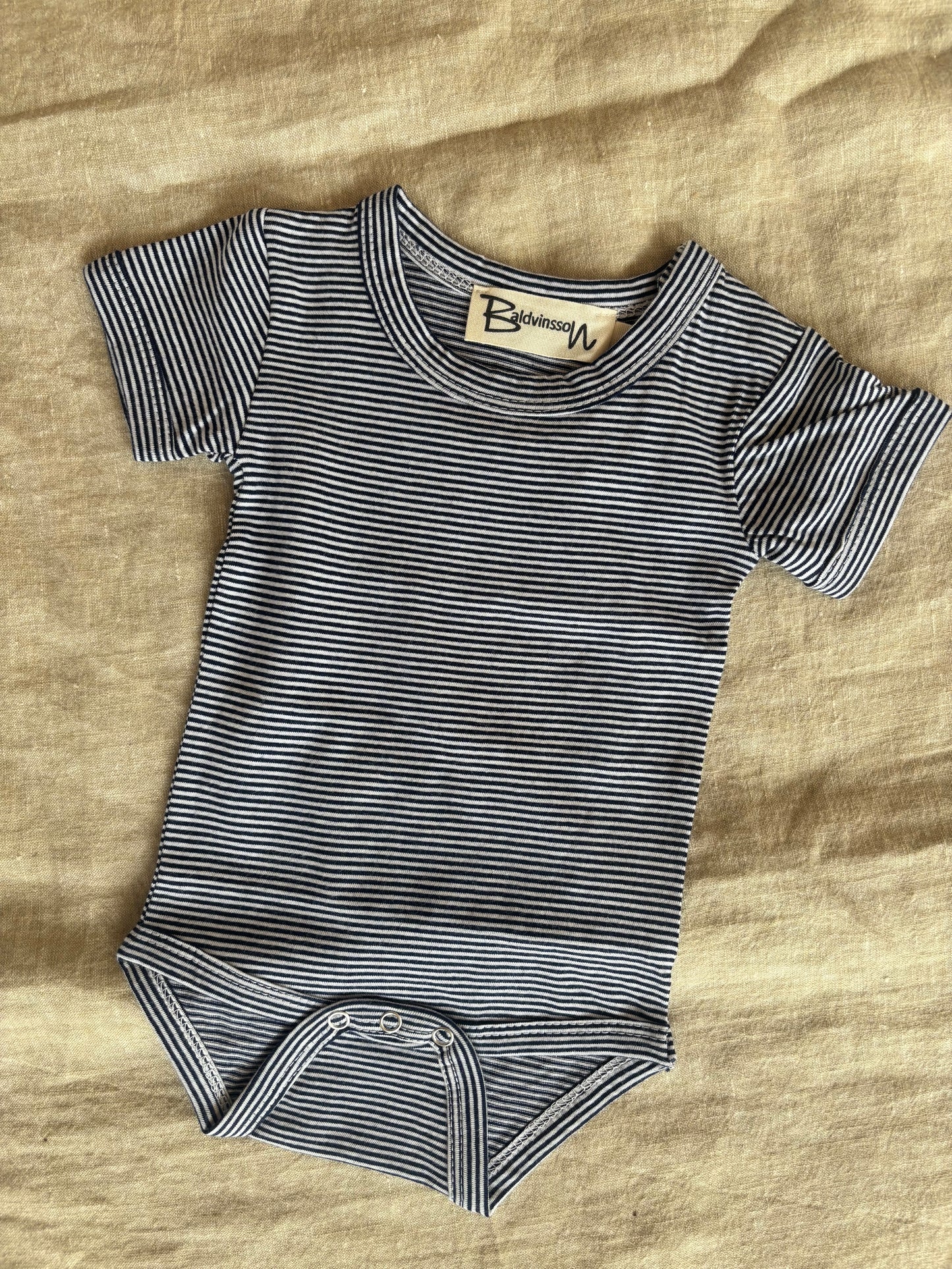 Stribet body med korte ærmer