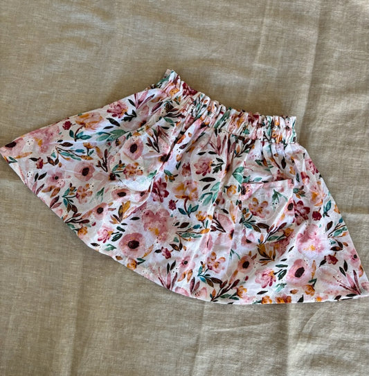 Blomstret nederdel