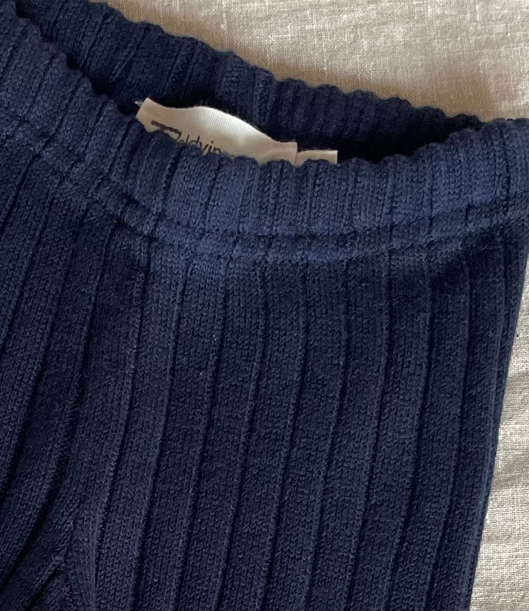 Mørkeblå strikbukser