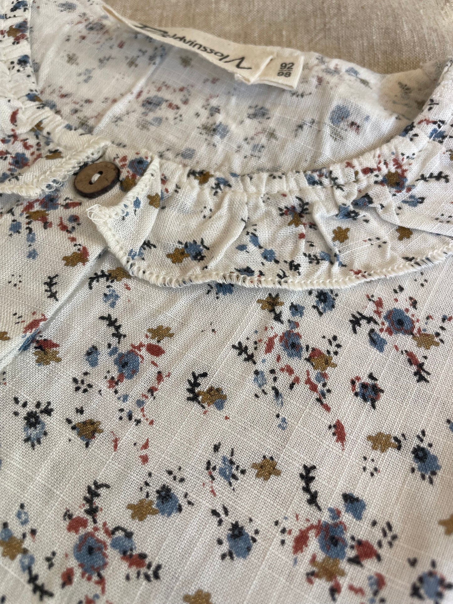 Shirt with flower print